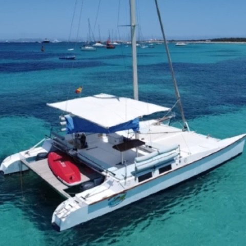 Catamarán Surya