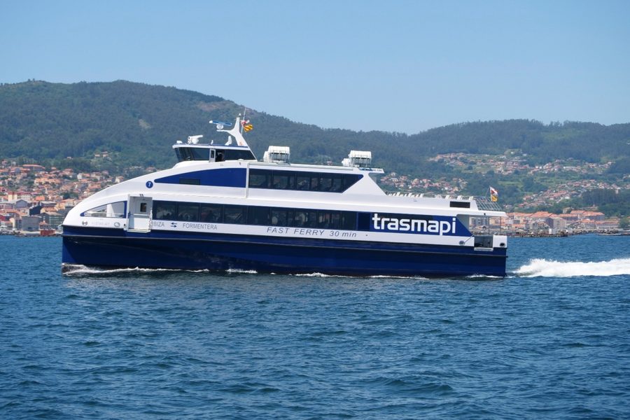 El fast ferry Illetas Jet de Trasmapi en navegación